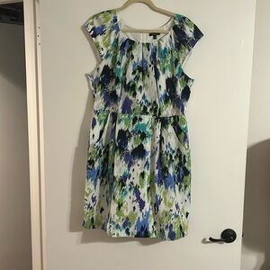 Apt 9 fully lined dress with pockets